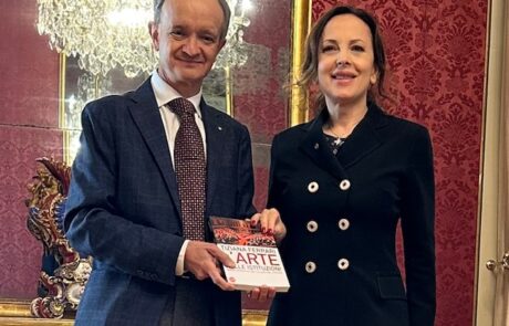 il Prefetto di Piacenza Paolo Ponta con Tiziana Ferrari